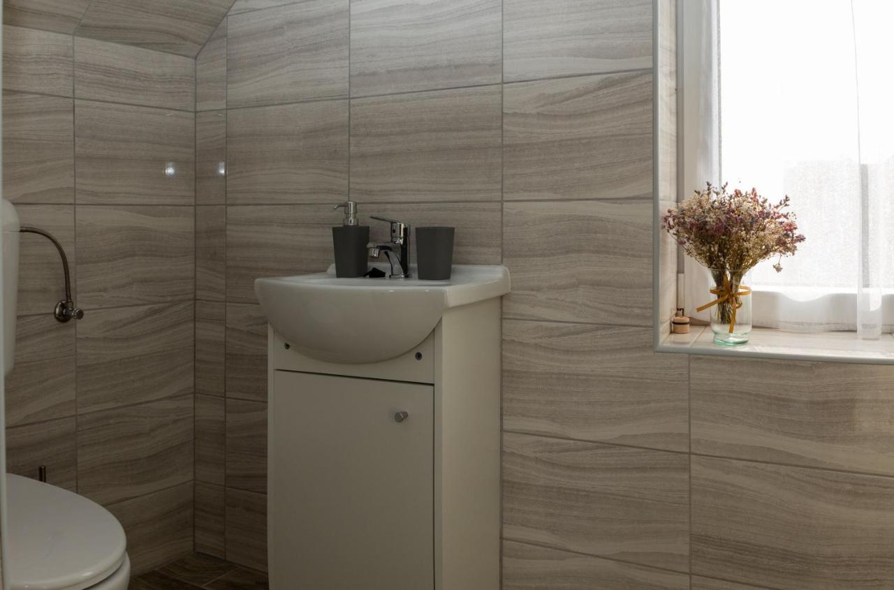 Takacs Pince Apartman Hajos エクステリア 写真